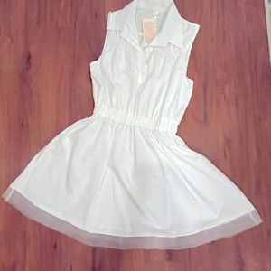 White sleeveless shirt dress